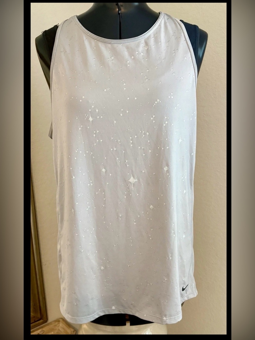Nike Women’s Gray Starry Night Dri Fit Tank Size L